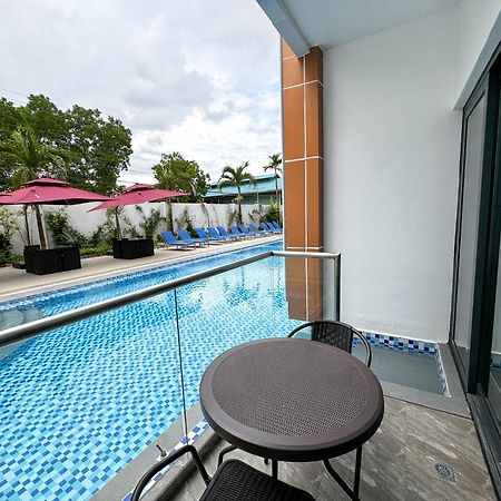 Venus Royale Hotel コロン エクステリア 写真