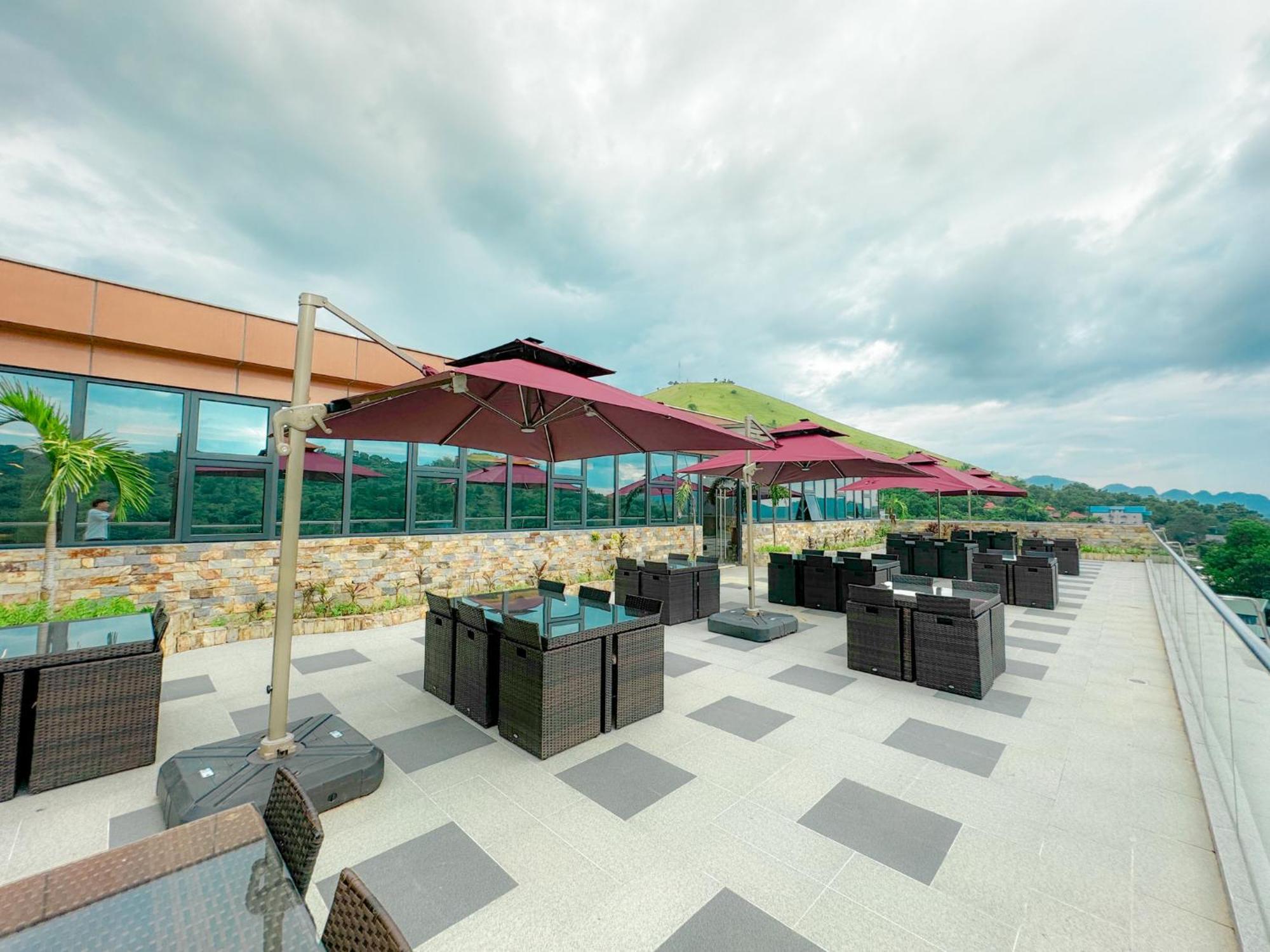 Venus Royale Hotel コロン エクステリア 写真